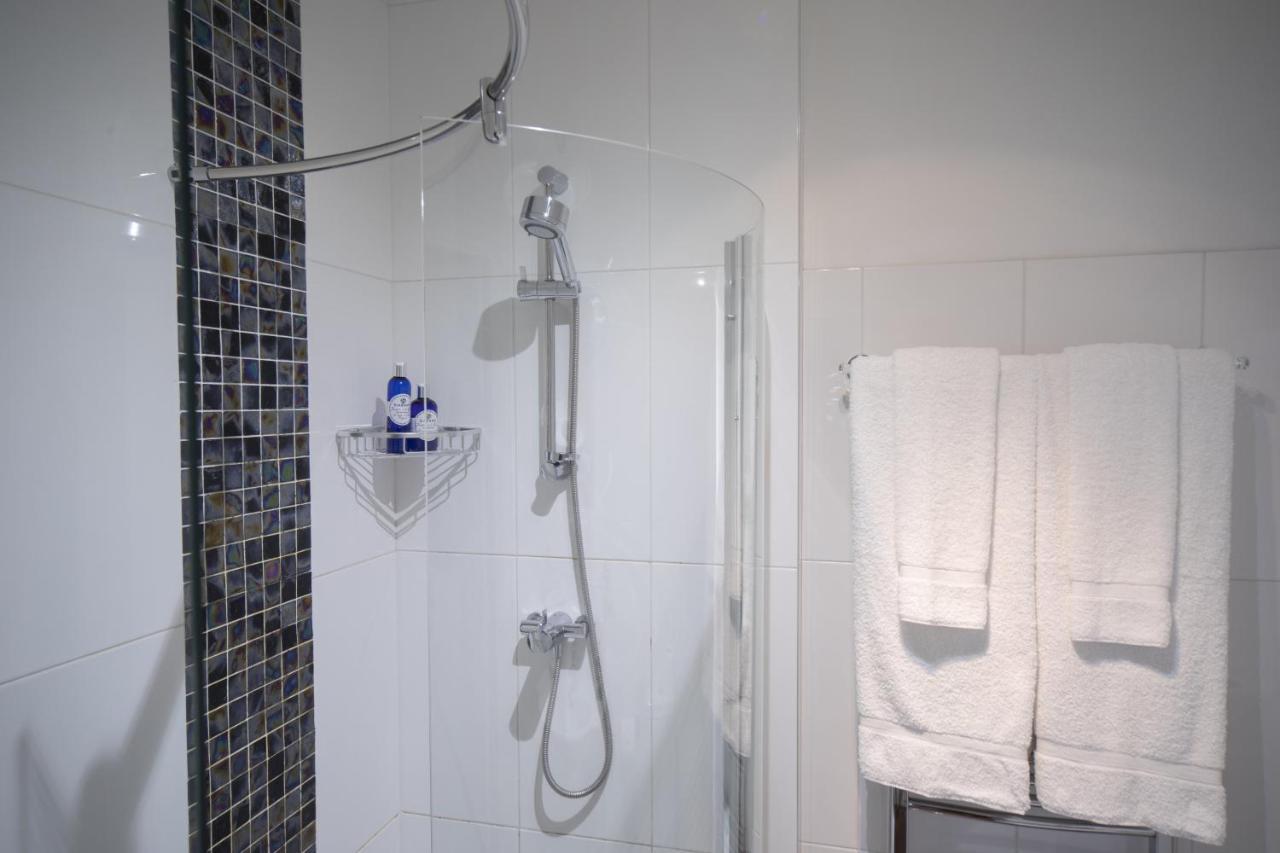 Cleeve Hill Hotel Bishop's Cleeve ภายนอก รูปภาพ