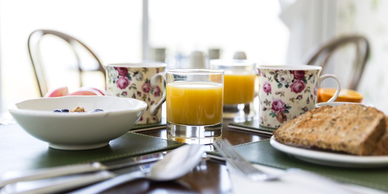 Cleeve Hill Hotel Bishop's Cleeve ภายนอก รูปภาพ